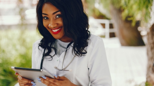 black-woman-with-stethoscope (1)